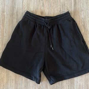 Uniqlo black sweatshirts Xs